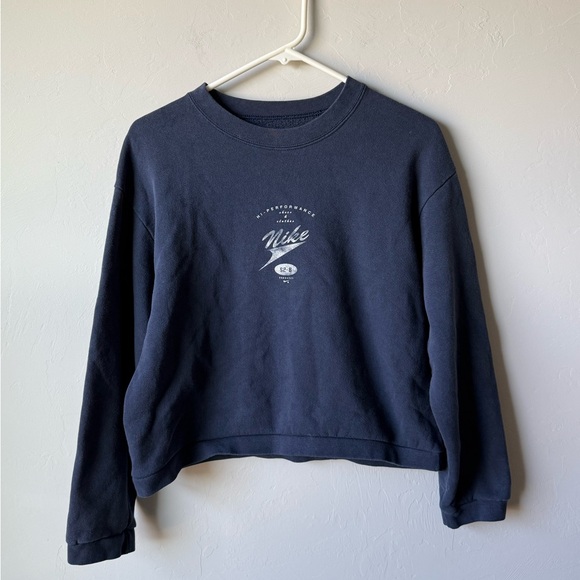 VTG Nike Women's Dark Blue Crewneck Cropped Sweatshirt - Picture 1 of 4